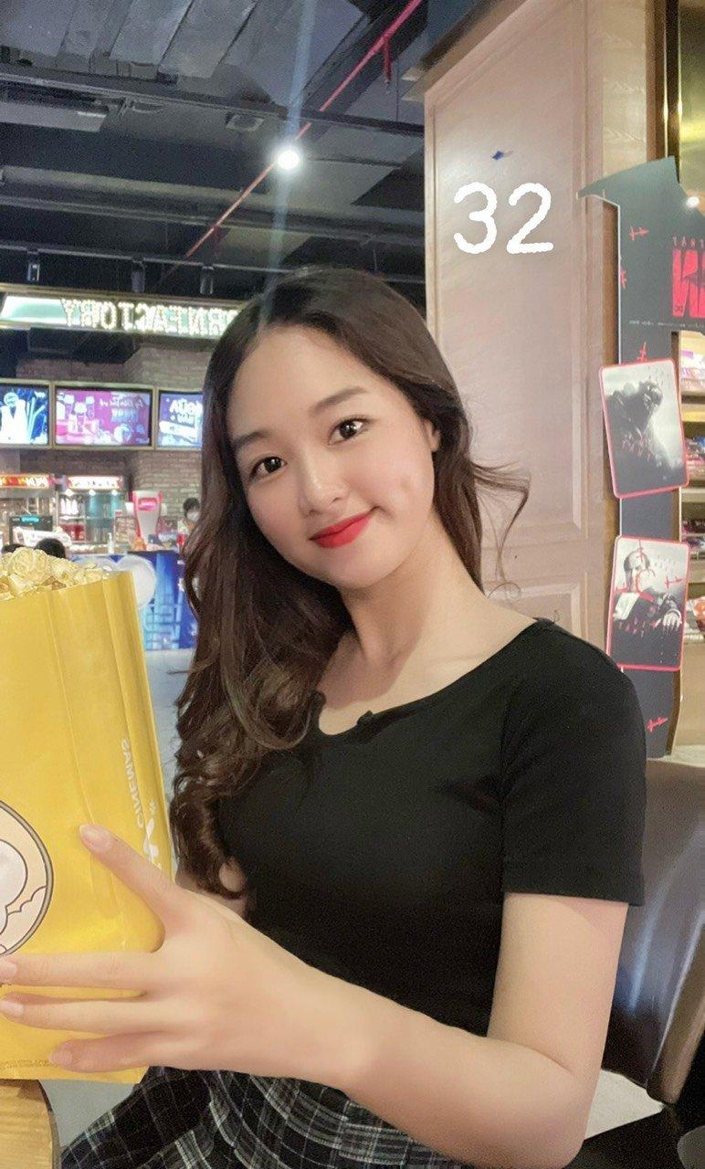 Sensual massage toàn thân với tinh dầu hữu cơ tại phòng spa riêng tư Hà Nội