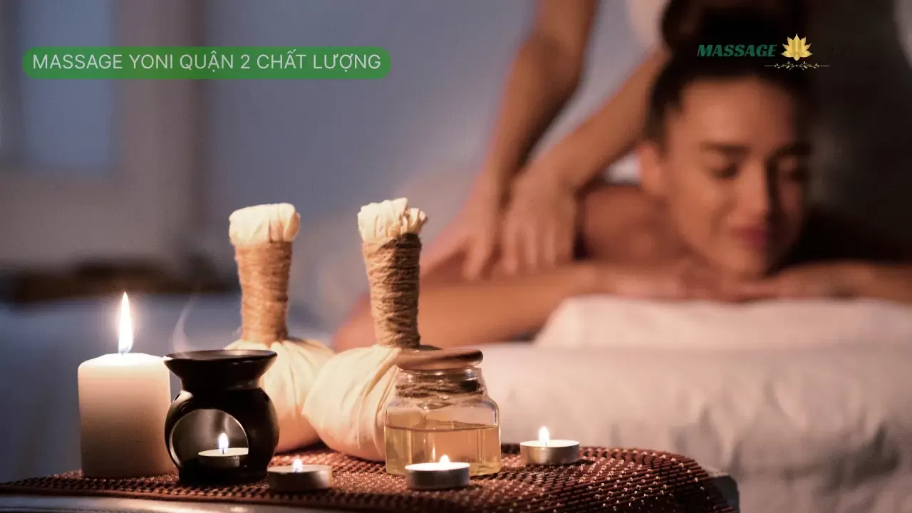 Không gian phòng massage yoni thư giãn với ánh sáng ấm áp và tinh dầu thơm
