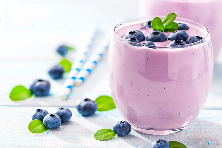 Sữa chua, việt quất và trái cây giàu vitamin C tốt cho sức khỏe vùng kín